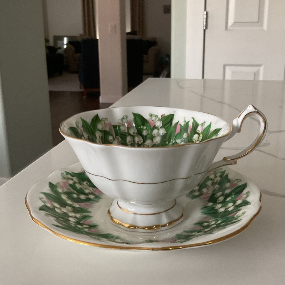 Princess Anne Bone China Lily of the Valley Teacup and Saucer Set - Picture 2 of 7